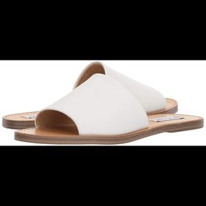 Steve Madden “Grace” Flat Sandal **Grey Not White